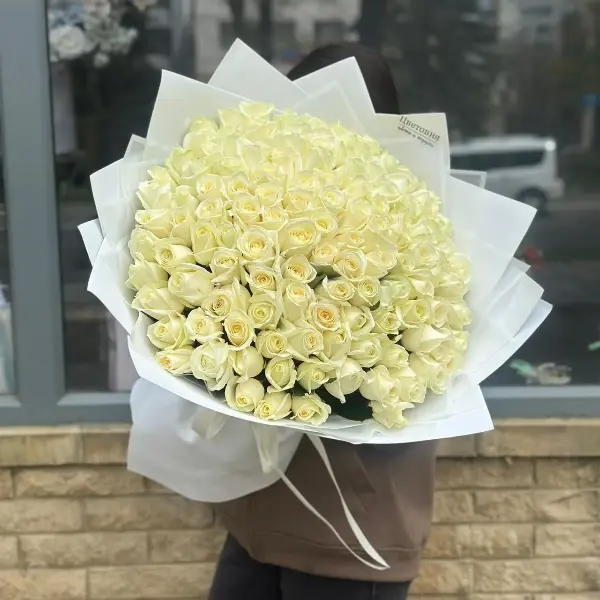 Букет из 121 розы "Созвездие цветов"