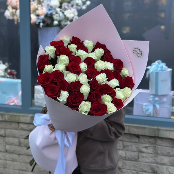 Букет из голландских роз "Вдохновение любви"