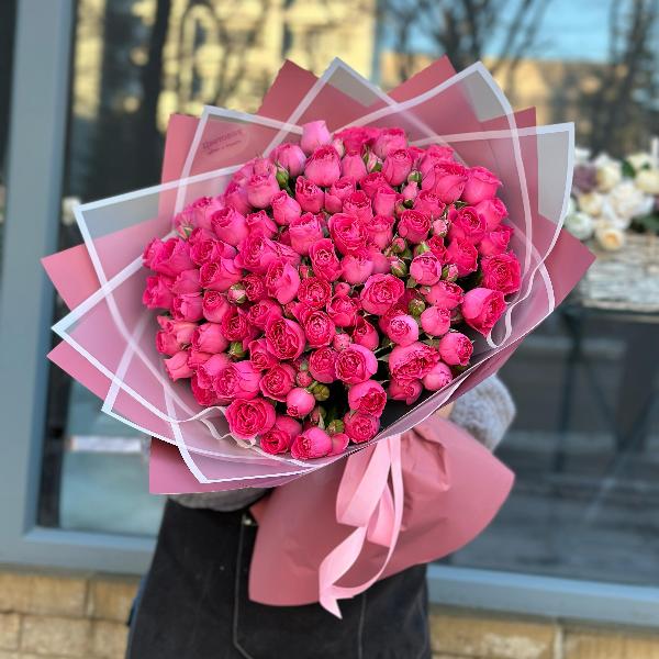 Букет из кустовой пионовидной розы "Розовый закат"