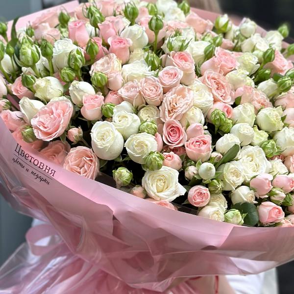 Букет из кустовых роз "Нежный взгляд"
